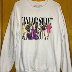 TAYLOR SWIFT MERCH BUNDLE